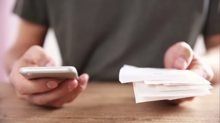 Smart Strategies to Lower Bills and Save Money Effortlessly