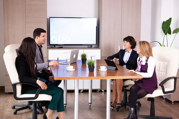 Essential Tips and Best Practices for Practicing Effective Room Etiquette